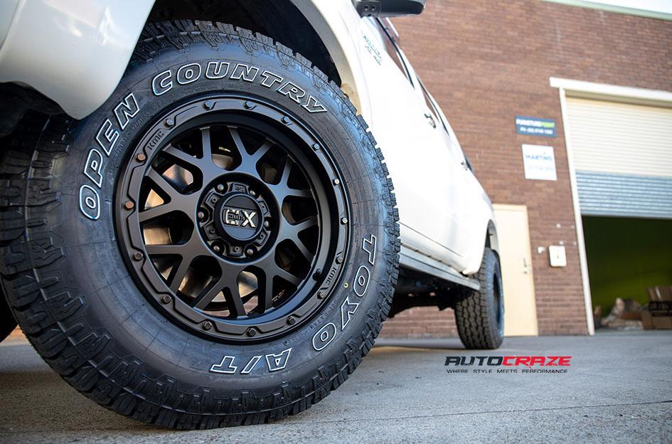 TOYOTA HILUX N70 4WD GRENADE OR MATTE BLACK